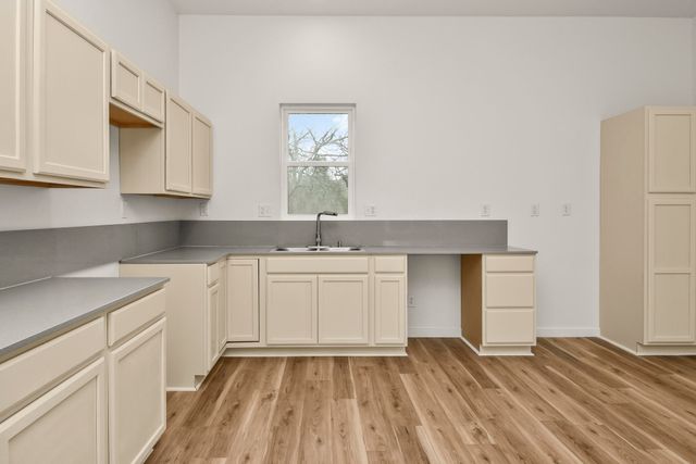 520 Chisholm Trail, Forsyth, MO 65653