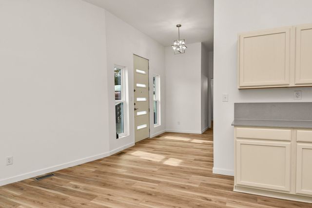 520 Chisholm Trail, Forsyth, MO 65653