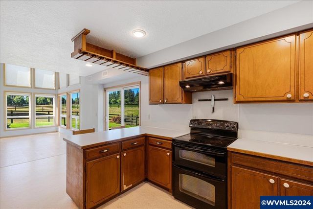 22396 S Parrot Creek Rd, Oregon City, OR 97045
