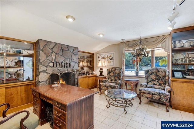 22396 S Parrot Creek Rd, Oregon City, OR 97045