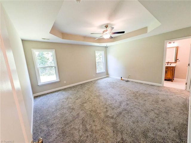 121 Maplewood Avenue, Thomasville, NC 27360