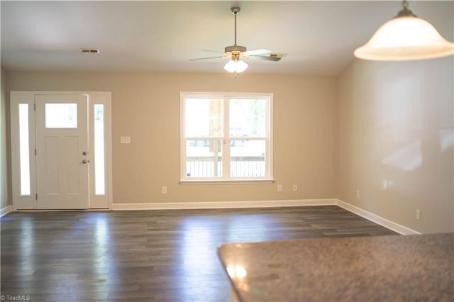 121 Maplewood Avenue, Thomasville, NC 27360