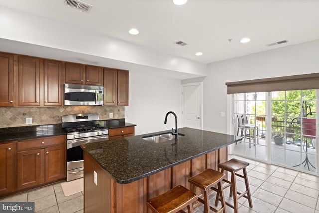2139 ABBOTTSBURY WAY, Woodbridge, VA 22191