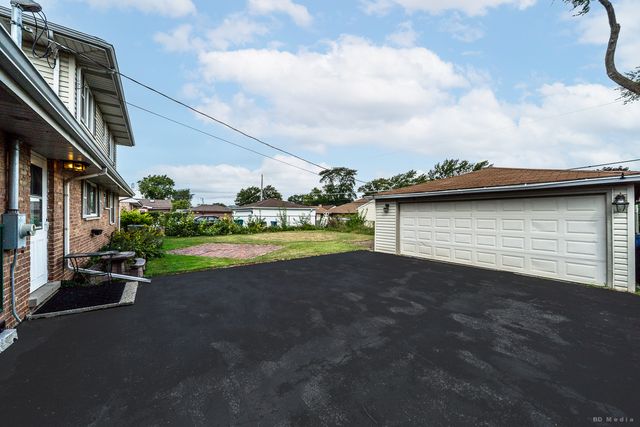 6314 W 85th Street, Burbank, IL 60459