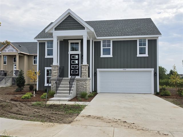 7444 Traditional Court, Caledonia, MI 49316