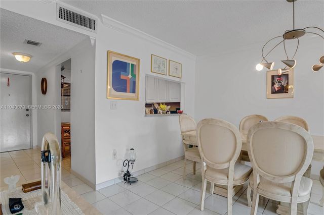 7801 Abbott Ave 302, Miami Beach, FL 33141