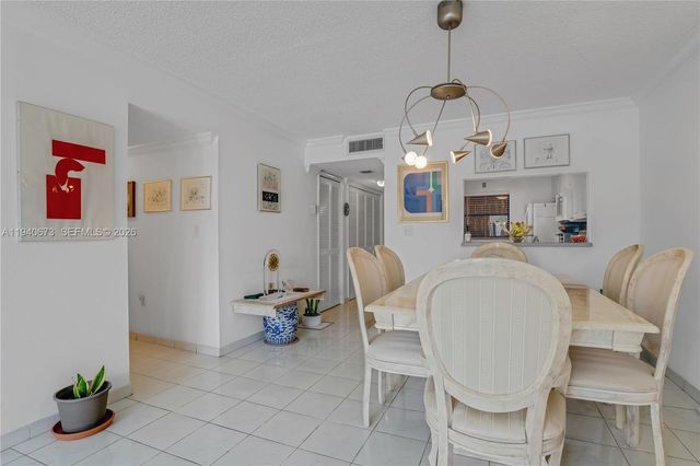 7801 Abbott Ave 302, Miami Beach, FL 33141