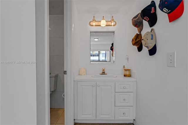 7801 Abbott Ave 302, Miami Beach, FL 33141