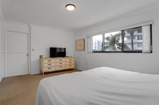 7801 Abbott Ave 302, Miami Beach, FL 33141