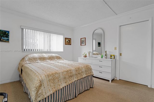 7801 Abbott Ave 302, Miami Beach, FL 33141