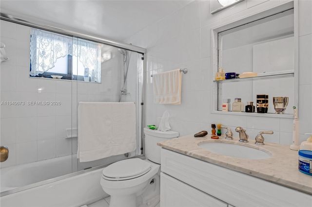 7801 Abbott Ave 302, Miami Beach, FL 33141