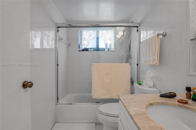 7801 Abbott Ave 302, Miami Beach, FL 33141