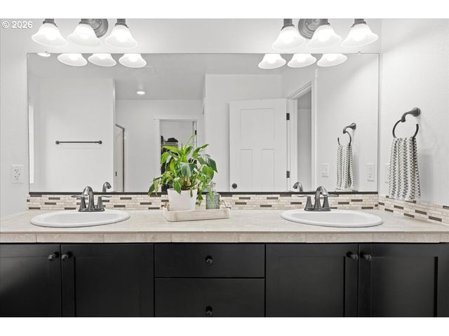 12805 Ne 102ND St, Vancouver, WA 98682