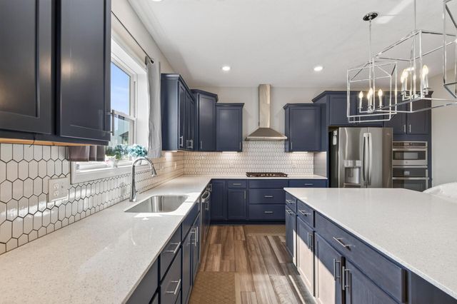 8384 Yearling Trail, Woodbury, MN 55129