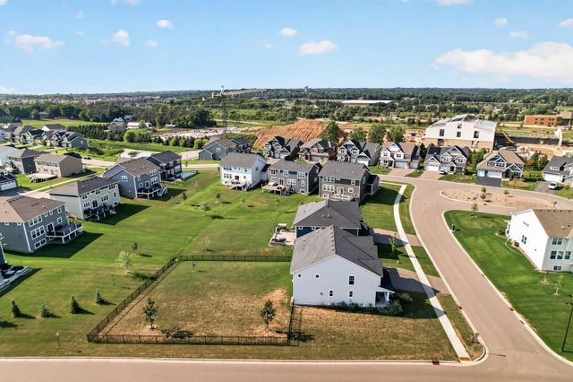 8384 Yearling Trail, Woodbury, MN 55129