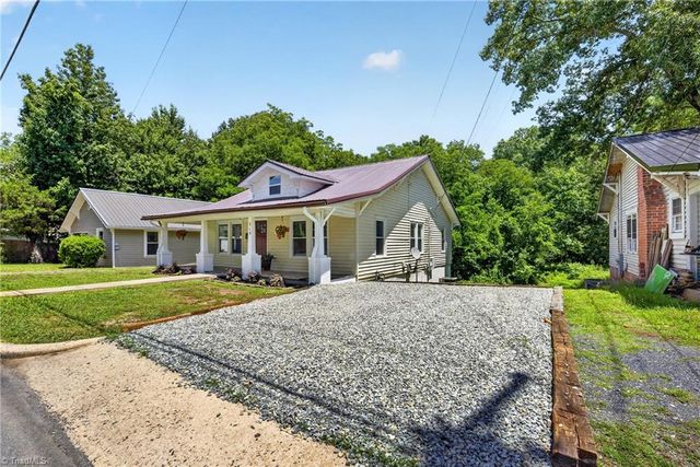215 Uwharrie Street, Asheboro, NC 27203