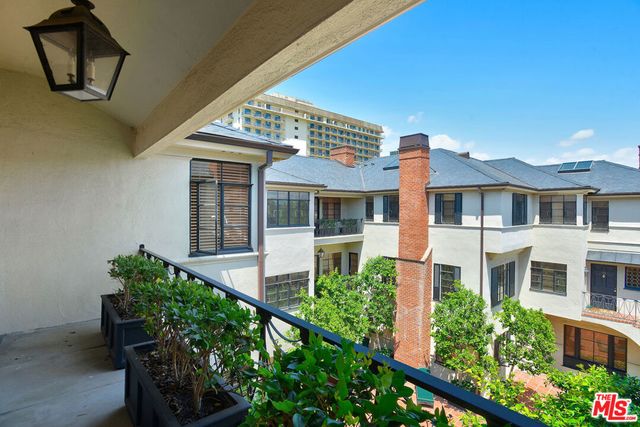 151 S RODEO Drive, Beverly Hills, CA 90212