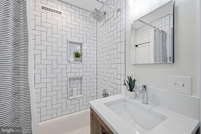 3155 UPLAND TER NW, Washington, DC 20015