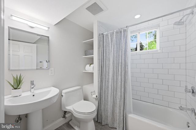 3155 UPLAND TER NW, Washington, DC 20015