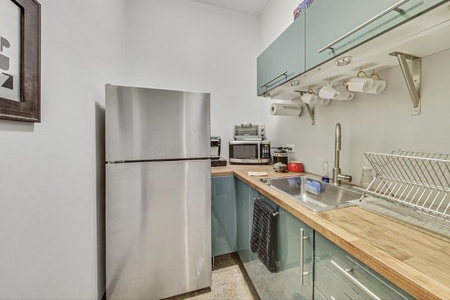 3316 N Halsted Street, Chicago, IL 60657