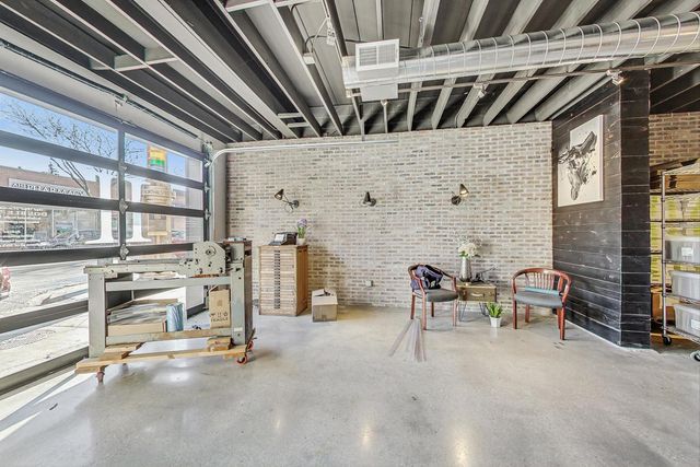 3316 N Halsted Street, Chicago, IL 60657