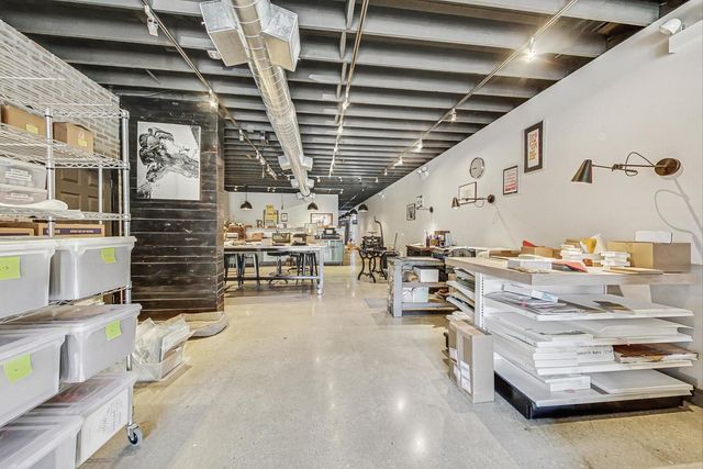 3316 N Halsted Street, Chicago, IL 60657