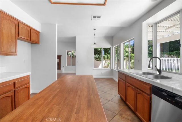 11189 SUMMERSIDE Lane, Rancho Cucamonga, CA 91737