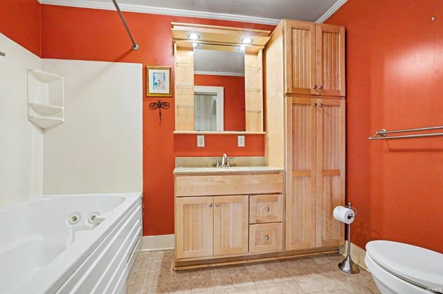 51618 Myrtle Avenue, South Bend, IN 46637