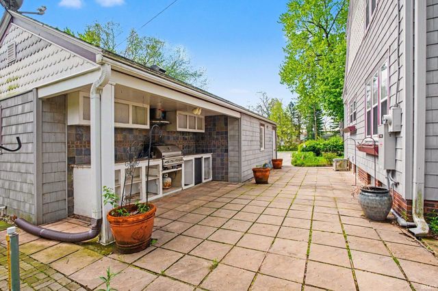 51618 Myrtle Avenue, South Bend, IN 46637
