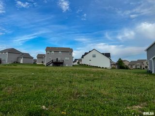 7024 N Water Oak Drive, Edwards, IL 61528