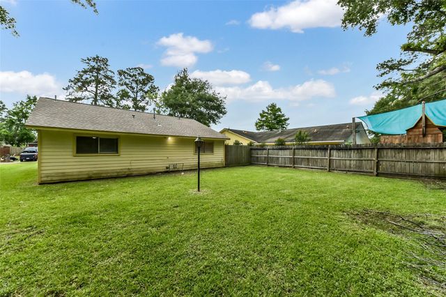 10015 Valley Lake Drive, Houston, TX 77078