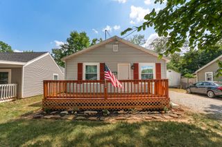 2406 W High Street, Springfield, MO 65803