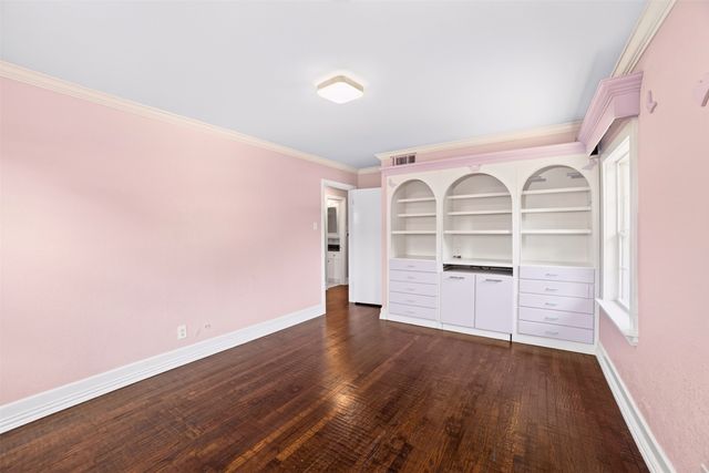 1912 Oldgate Lane, Garland, TX 75042