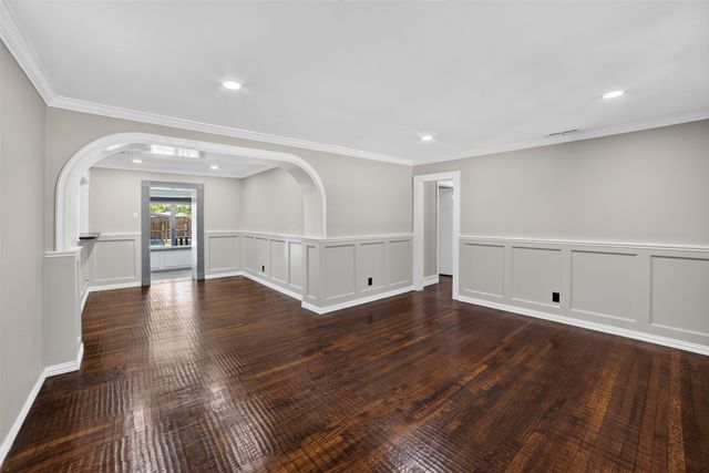 1912 Oldgate Lane, Garland, TX 75042