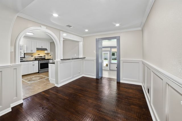 1912 Oldgate Lane, Garland, TX 75042