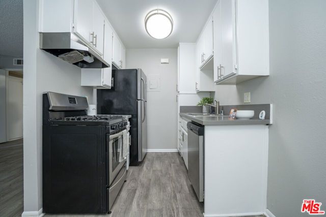 117 S Avenue 64, Los Angeles, CA 90042