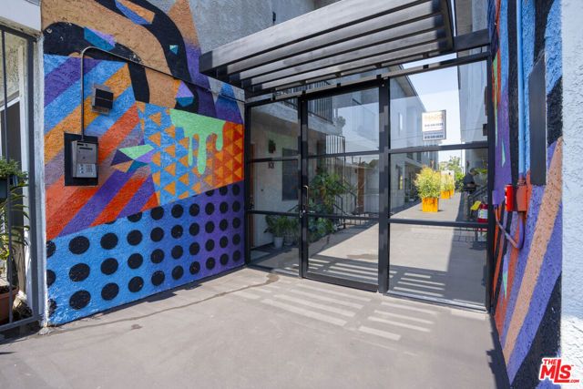 117 S Avenue 64, Los Angeles, CA 90042