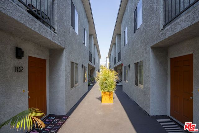 117 S Avenue 64, Los Angeles, CA 90042