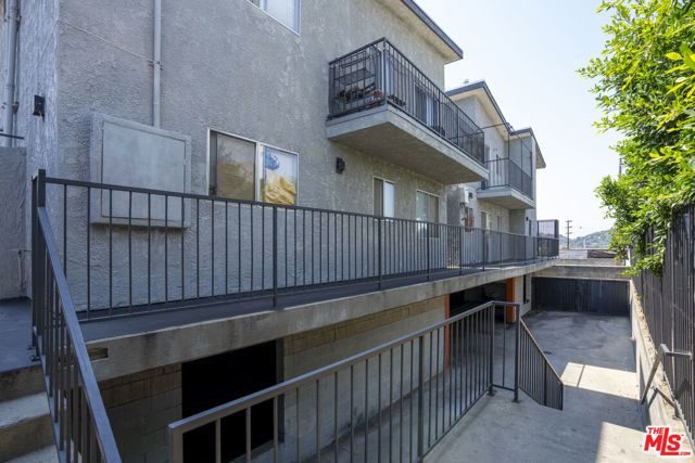 117 S Avenue 64, Los Angeles, CA 90042