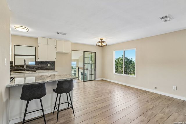 235 MOUNTAIN CREEK RD, Pipe Creek, TX 78063