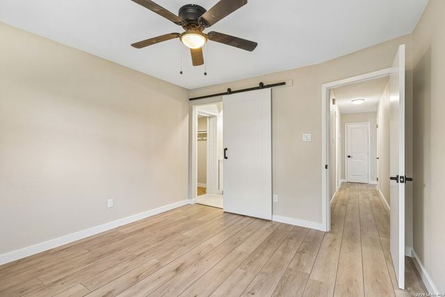 235 MOUNTAIN CREEK RD, Pipe Creek, TX 78063