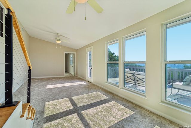 235 MOUNTAIN CREEK RD, Pipe Creek, TX 78063