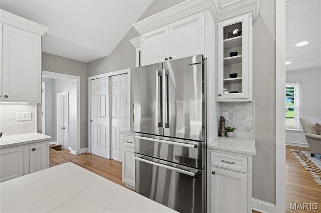 895 Brookside Drive, St Louis, MO 63122