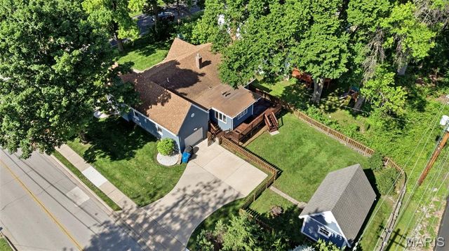 895 Brookside Drive, St Louis, MO 63122