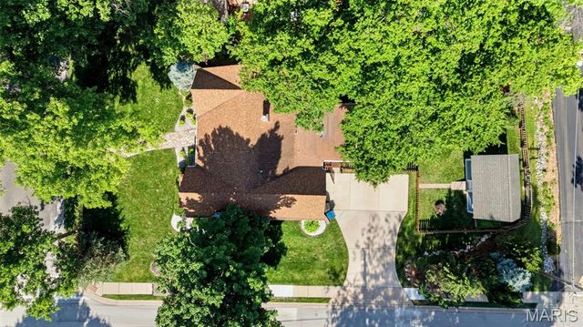 895 Brookside Drive, St Louis, MO 63122