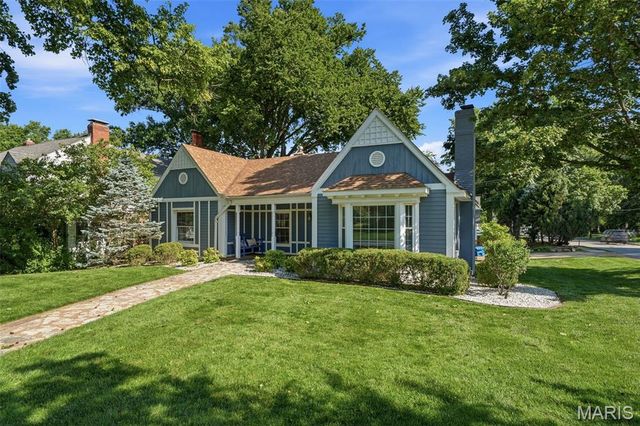 895 Brookside Drive, St Louis, MO 63122