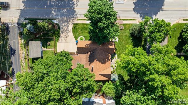 895 Brookside Drive, St Louis, MO 63122