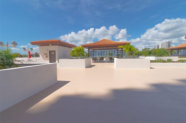 290 174th St 1902, Sunny Isles Beach, FL 33160