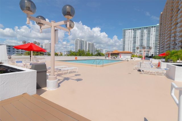 290 174th St 1902, Sunny Isles Beach, FL 33160