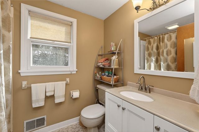 67 Williamsburg Drive, Perinton, NY 14450